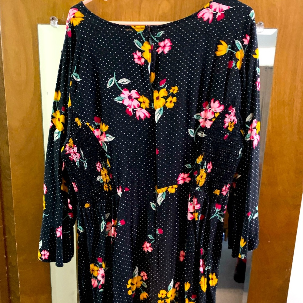 Woman’s old navy dress XXL